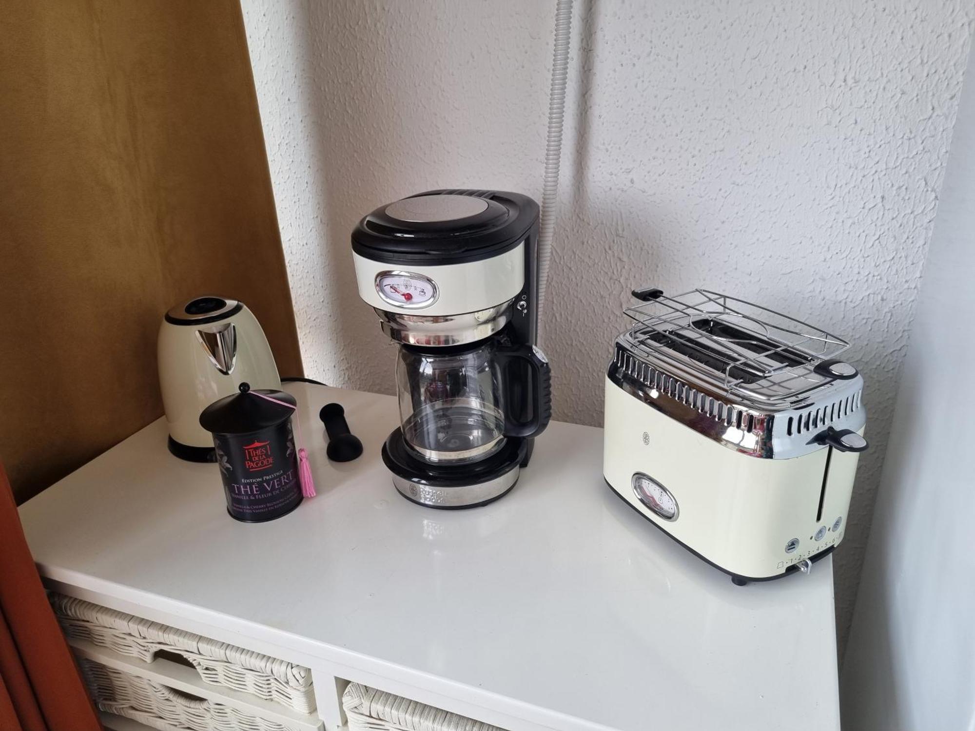 Superbe T2 Tout Confort 3 Etoiles, Entierement Renove Avec Piscine, Parking, Clim, Wifi, Netflix La Grande-Motte Kültér fotó
